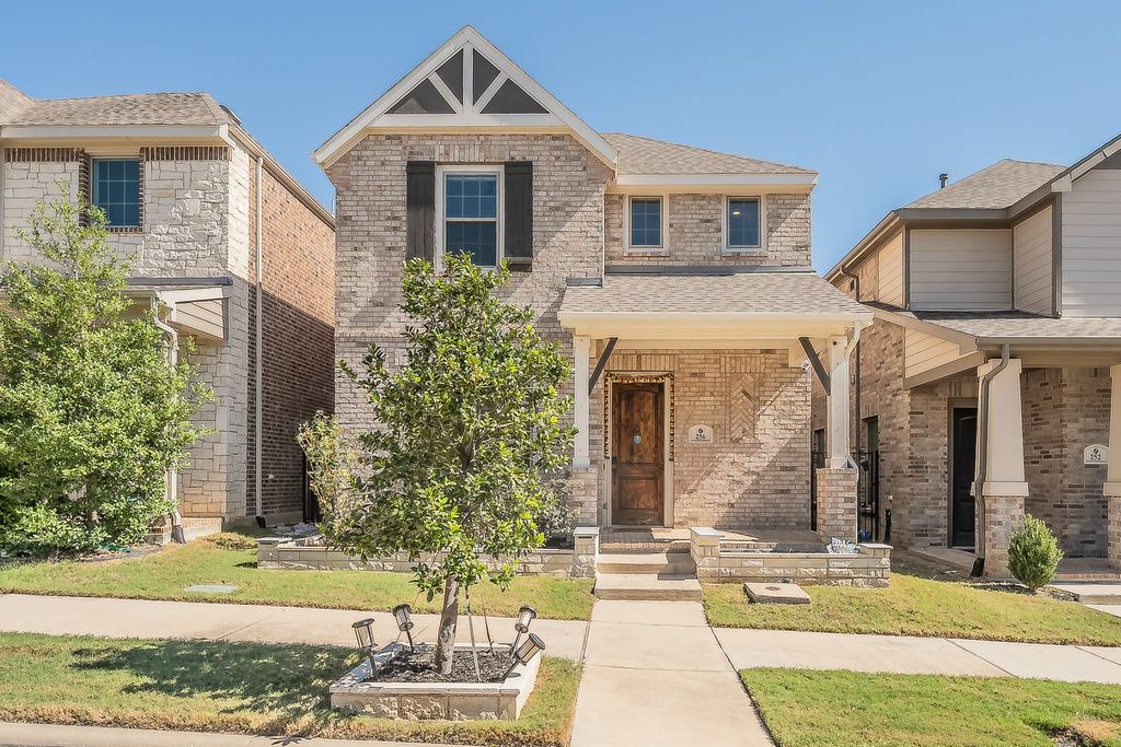 256 Harbor Hills Drive, Flower Mound, TX 75028