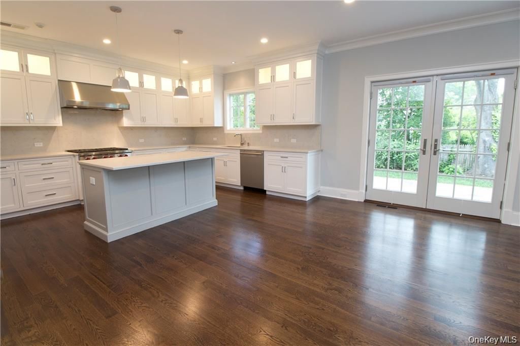 21 Barry Road, Scarsdale, NY 10583 — photo 3
