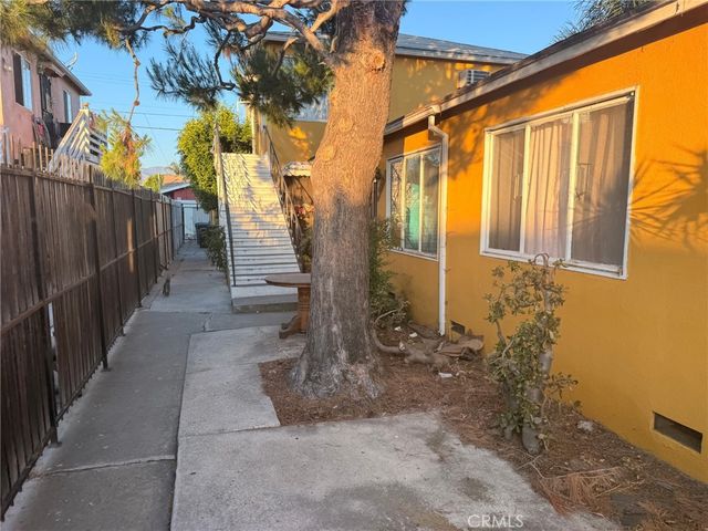 7256 Vineland 4, Sun Valley, CA 91352