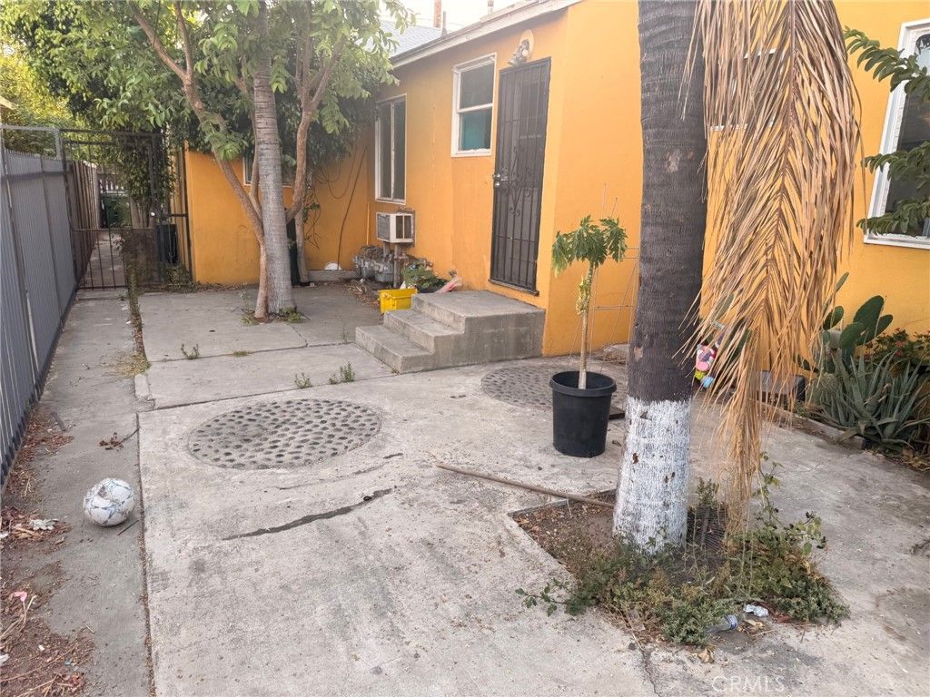 7256 Vineland 4, Sun Valley, CA 91352