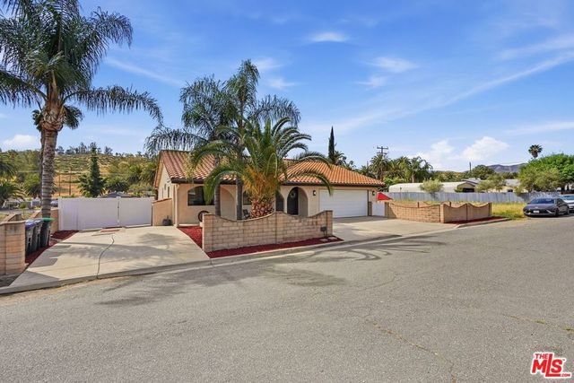 17249 Mcbride Avenue, Lake Elsinore, CA 92530