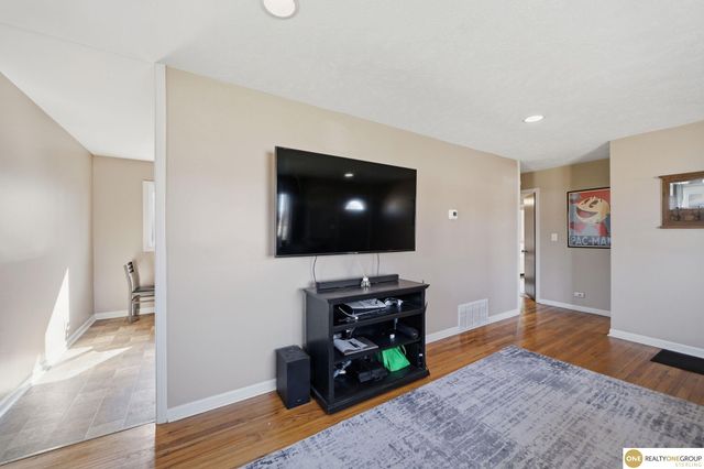 4040 N 71st Street, Lincoln, NE 68507