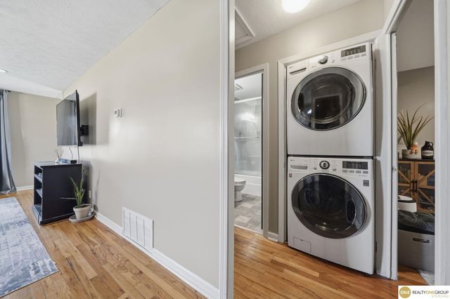 4040 N 71st Street, Lincoln, NE 68507