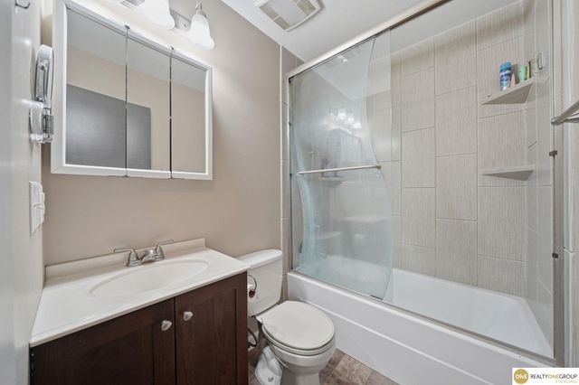 4040 N 71st Street, Lincoln, NE 68507