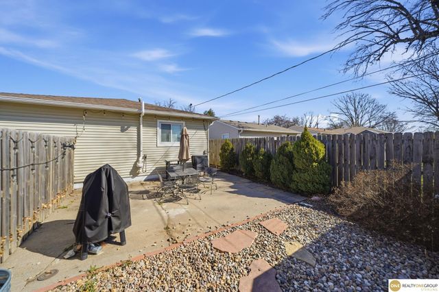4040 N 71st Street, Lincoln, NE 68507