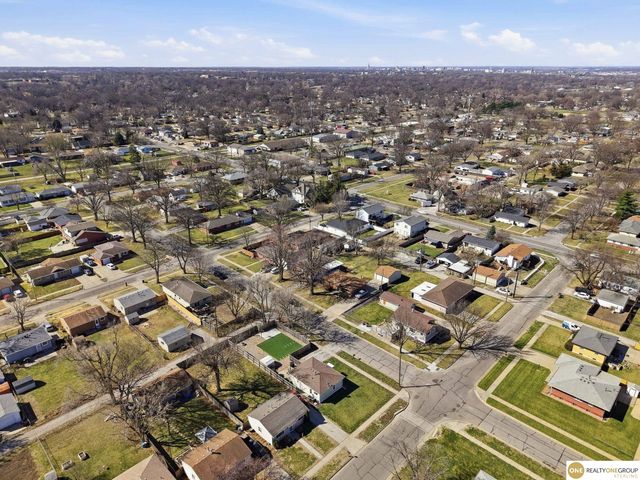 4040 N 71st Street, Lincoln, NE 68507