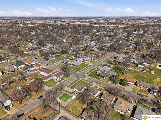 4040 N 71st Street, Lincoln, NE 68507