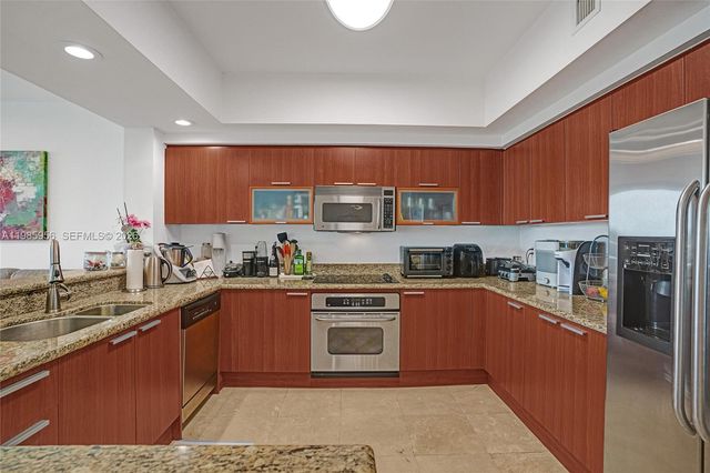 14951 Royal Oaks Ln 803, North Miami, FL 33181