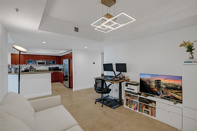 14951 Royal Oaks Ln 803, North Miami, FL 33181