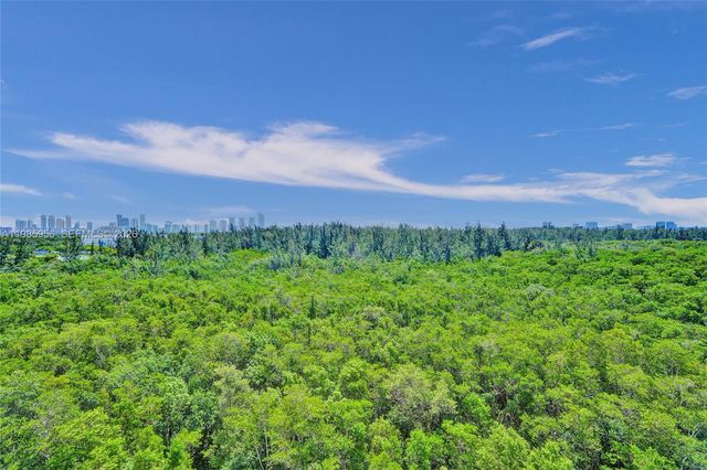 14951 Royal Oaks Ln 803, North Miami, FL 33181