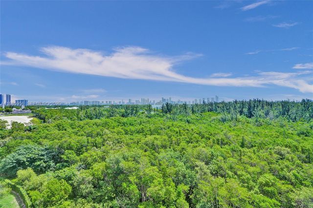 14951 Royal Oaks Ln 803, North Miami, FL 33181