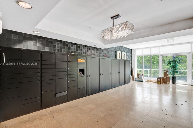 14951 Royal Oaks Ln 803, North Miami, FL 33181