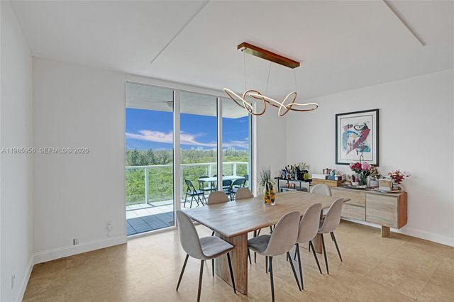 14951 Royal Oaks Ln 803, North Miami, FL 33181