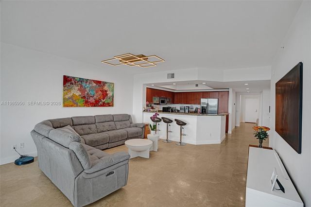 14951 Royal Oaks Ln 803, North Miami, FL 33181