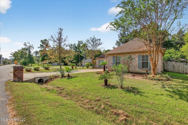 7310 Ahi Drive, Diamondhead, MS 39525