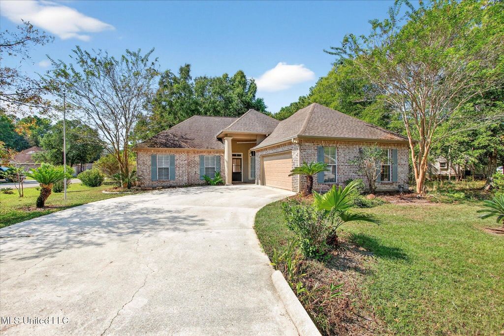 7310 Ahi Drive, Diamondhead, MS 39525