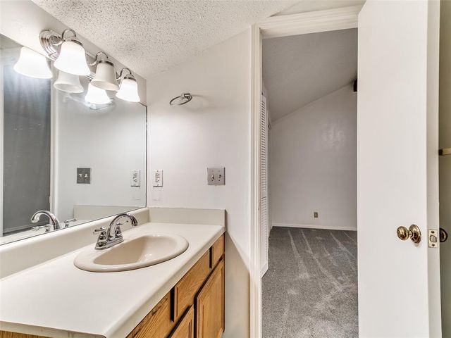 11130 Stratford Drive 414, Oklahoma City, OK 73120