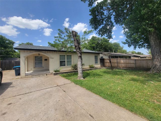 1225 Blalock Avenue, Fort Worth, TX 76115