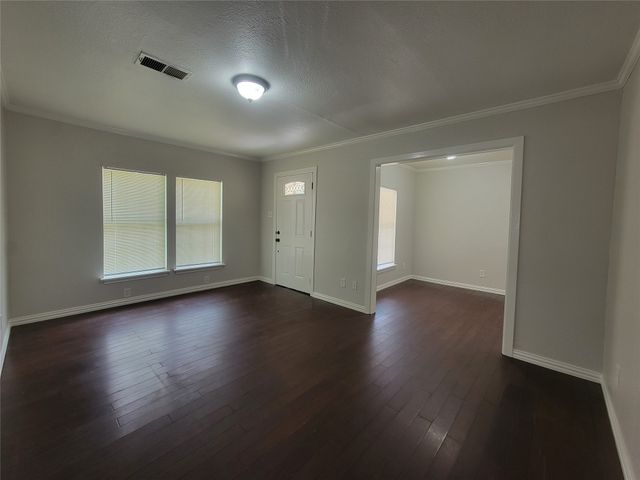 1225 Blalock Avenue, Fort Worth, TX 76115