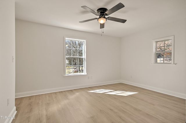 2512 Long Street, Johnson City, TN 37601