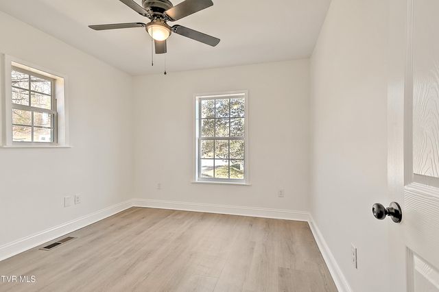 2512 Long Street, Johnson City, TN 37601