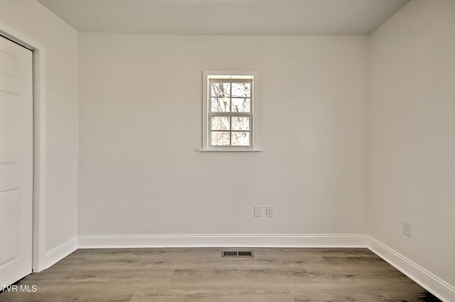 2512 Long Street, Johnson City, TN 37601