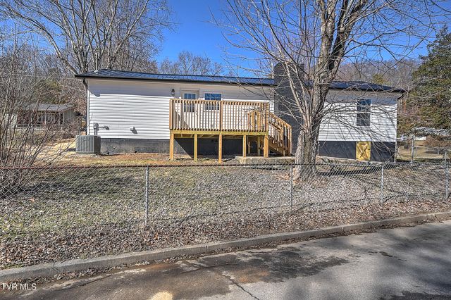 2512 Long Street, Johnson City, TN 37601