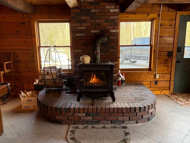 27 Evergreen Valley Road, Milton, NH 03851