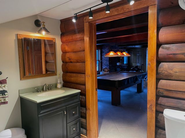 27 Evergreen Valley Road, Milton, NH 03851