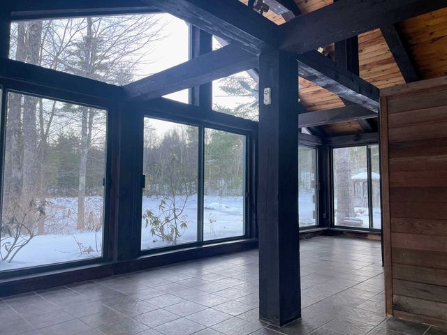 27 Evergreen Valley Road, Milton, NH 03851