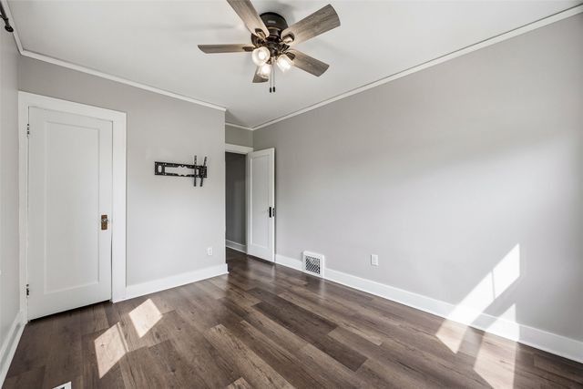 1217 Memorial Dr SE, Cedar Rapids, IA 52403