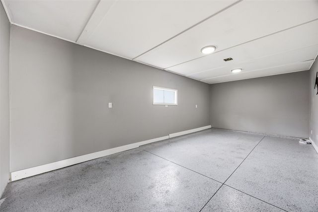 1217 Memorial Dr SE, Cedar Rapids, IA 52403