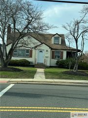 2309 Maple Avenue, South Plainfield, NJ 07080
