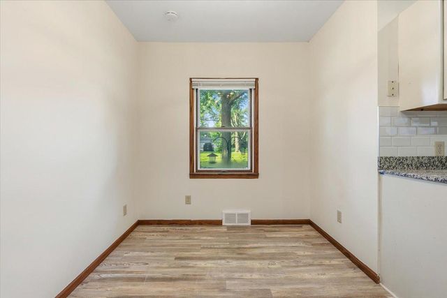 71 Wyoming Street E, Saint Paul, MN 55107