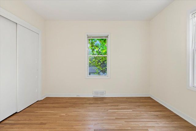 71 Wyoming Street E, Saint Paul, MN 55107