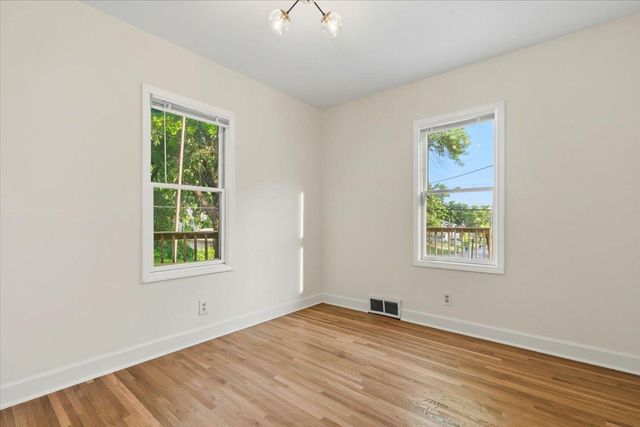 71 Wyoming Street E, Saint Paul, MN 55107