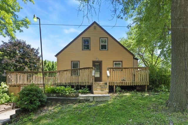 71 Wyoming Street E, Saint Paul, MN 55107