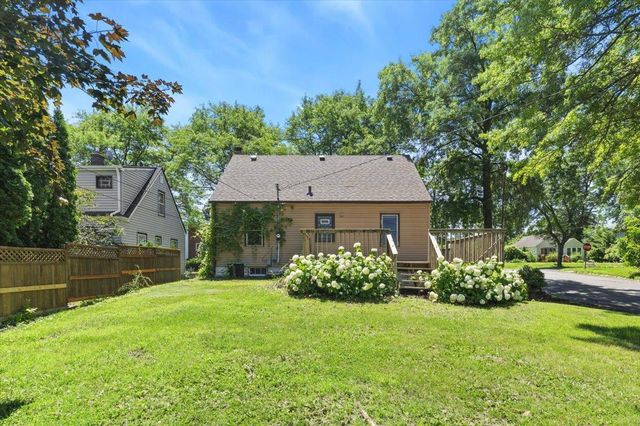 71 Wyoming Street E, Saint Paul, MN 55107
