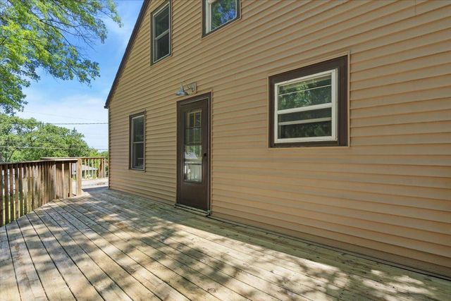 71 Wyoming Street E, Saint Paul, MN 55107
