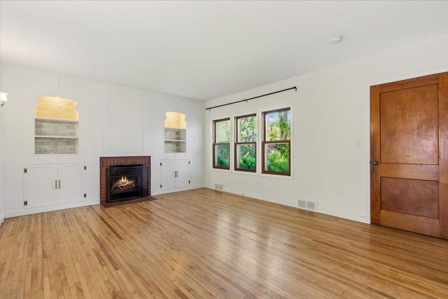 71 Wyoming Street E, Saint Paul, MN 55107