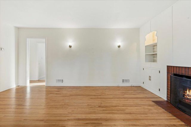 71 Wyoming Street E, Saint Paul, MN 55107