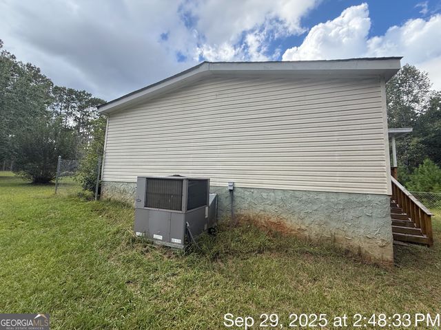 14 Oak Valley Drive, Forsyth, GA 31029