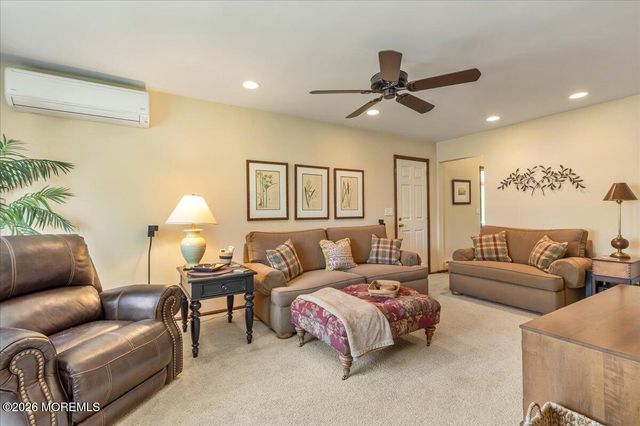 881 Utah Drive, Toms River, NJ 08753