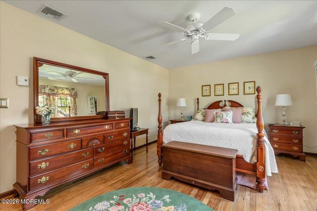 881 Utah Drive, Toms River, NJ 08753
