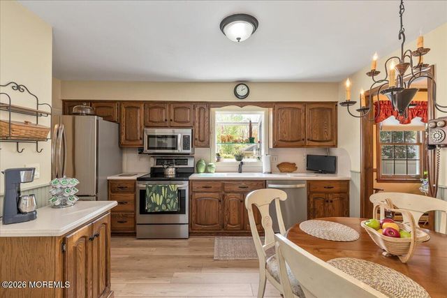 881 Utah Drive, Toms River, NJ 08753
