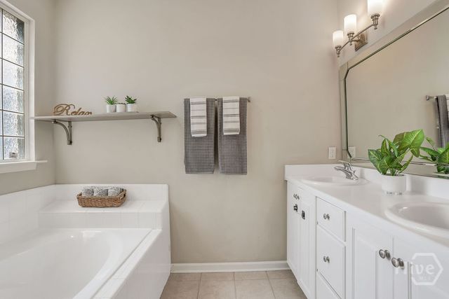 210 Brown Thrush Road, Savannah, GA 31419