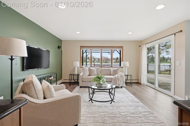 6115 Mabley Hill Road, Tyrone Township, MI 48430