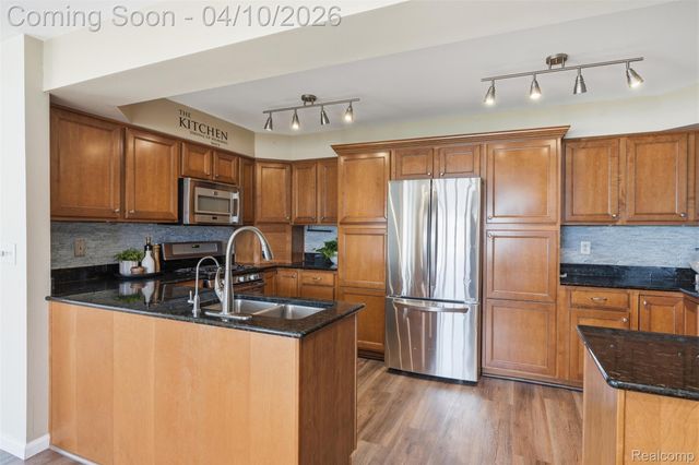 6115 Mabley Hill Road, Tyrone Township, MI 48430