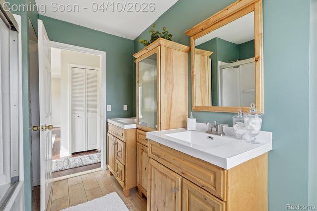 6115 Mabley Hill Road, Tyrone Township, MI 48430