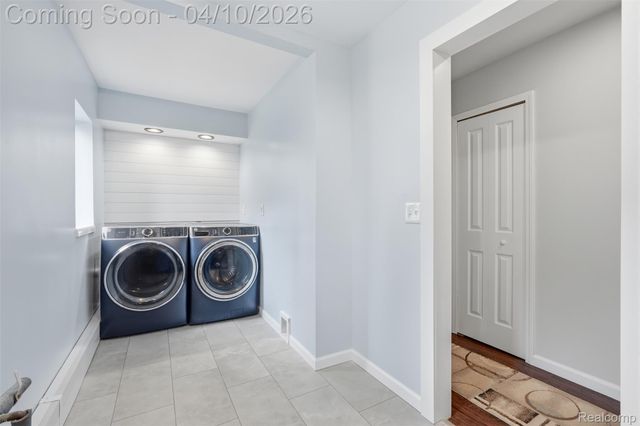 6115 Mabley Hill Road, Tyrone Township, MI 48430